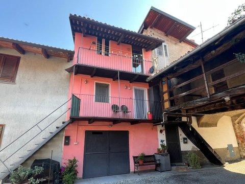 Casa indipendente in Via Piave, 4, Pavone Canavese