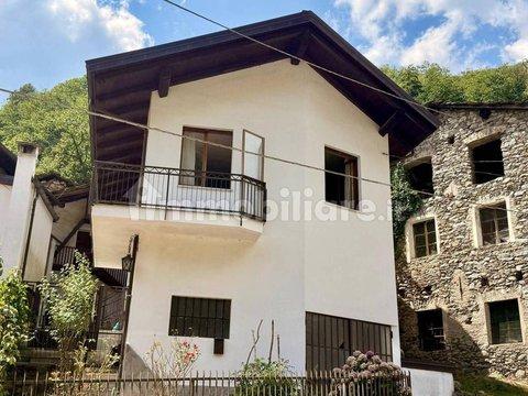 Villa in Via Ribordone, 75, Sparone