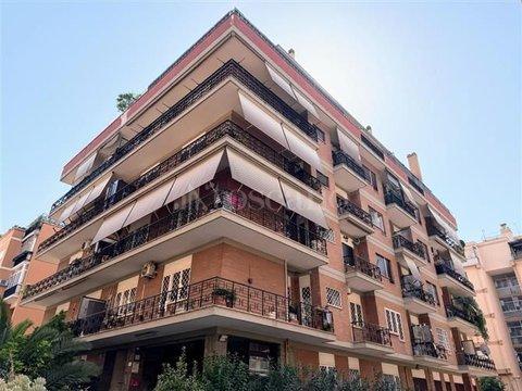 Trilocale in Via Giuseppe Canepa, Casal Bruciato, Roma