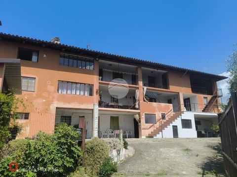 Villetta bifamiliare in Via Cuorgnè, 10, Chiesanuova