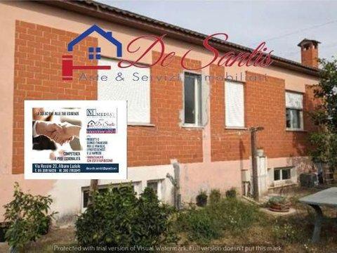 Appartamento in Via Taormina, 44, Loricina-Seccia-Tre Cancelli, Nettuno