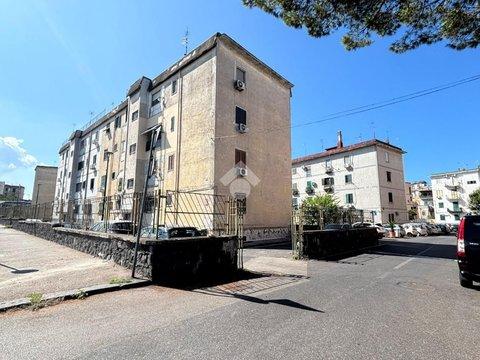 Quadrilocale in Via Enrico Forzati, 27, Barra, Napoli