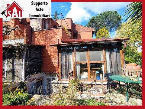 Appartamento in Via Guglielmo Tagliacarne, 63, Trullo, Roma