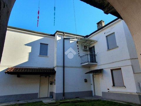 Casa indipendente in Via Roma, 3, Robecco sul Naviglio