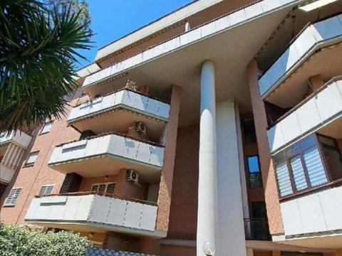 Trilocale in Via Piero Corti, 61, Ponte di Nona - Colle degli Abeti, Roma