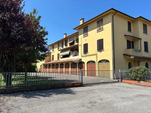 Bilocale in Via San Donato, 205, Granarolo dell'Emilia