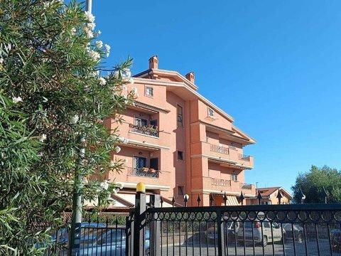 Bilocale in Via Portigliola, s.n.c, Casal Morena, Roma