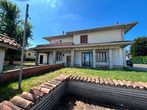 Casa indipendente in Via Nuova, 5, Castello d'Argile