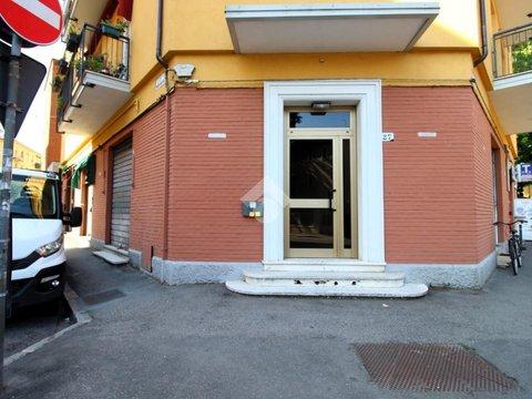 Monolocale in Via Mario Bastia, 27, Costa Saragozza, Bologna