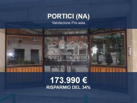 Appartamento in Via Benvenuto Cellini, 50, Centro, Portici