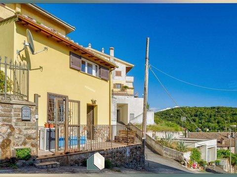 Casa indipendente in Via delle Grazie, 42, Allumiere