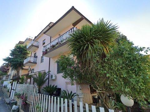 Bilocale in Via San Cipirello, 30, Borghesiana - Finocchio, Roma