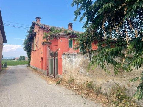 Villetta bifamiliare in via Macello, 32, Cavour