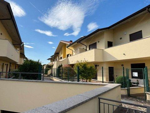Trilocale in Via Gianfranco Miglio, 17, Trezzo sull'Adda