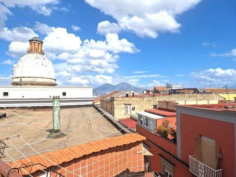 Trilocale in Via Salvator Rosa, 78, Montesanto-Quartieri Spagnoli, Napoli