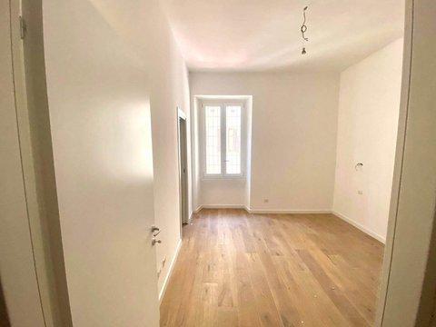 Trilocale in Via Ostiense, 60, Ostiense, Roma