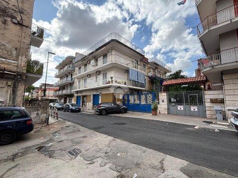 Quadrilocale in Via Villa Bisignano, 38, Barra, Napoli