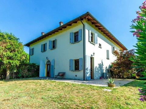Appartamento in via Savenella, 20, Minerbio
