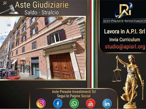 Trilocale in Via Lazio, 9, Piazza del Popolo - Piazza Navona - Quirinale, Roma
