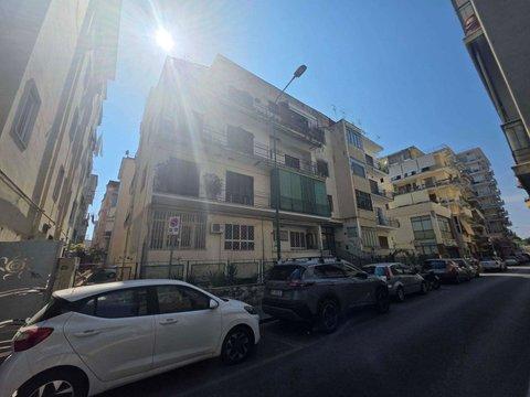 Quadrilocale in Viale Ungheria, 42, Centro - Santa Teresa, Torre del Greco
