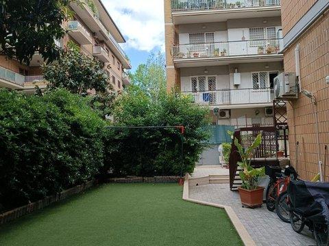 Bilocale in Via Sestio Calvino, 130, Appio Claudio, Roma
