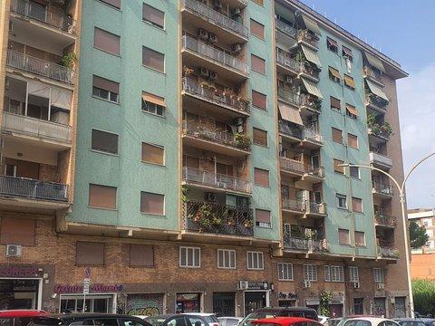 Trilocale in Via Silvio D'Amico, 16, Garbatella, Roma