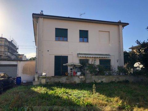Monolocale in Via Ugolini, 4 b, Centro, Castelfiorentino