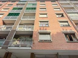 Trilocale in Viale V. Veneto, 55, Zona Centro, Chivasso