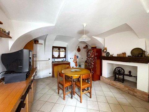 Trilocale in Frazione Vai, 11, Forno Canavese
