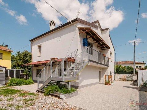 Casa indipendente in Via Caduti del Lavoro, 14, Crevalcore