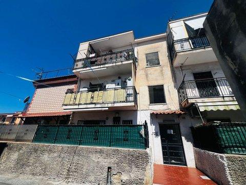 Trilocale in Via Torretta Fiorillo, S. M. la Bruna - Leopardi - Sant'Antonio, Torre del Greco