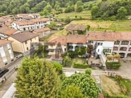 Casa indipendente in Via San Rocco, 28, Loranzè