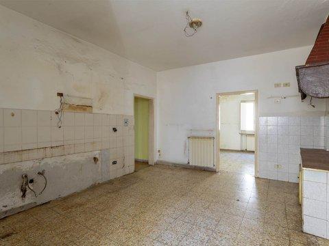 Quadrilocale in Via Papa Giovanni XXIII, s.n.c, Capraia e Limite