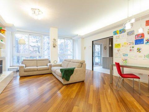 Appartamento in Viale Abruzzi, 70, Romagna, Milano
