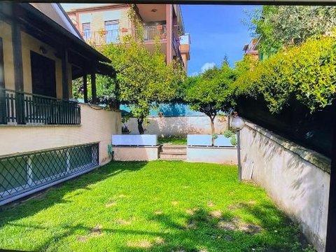 Villetta bifamiliare in Via di Prato Cornelio, 37, Madonnetta, Roma