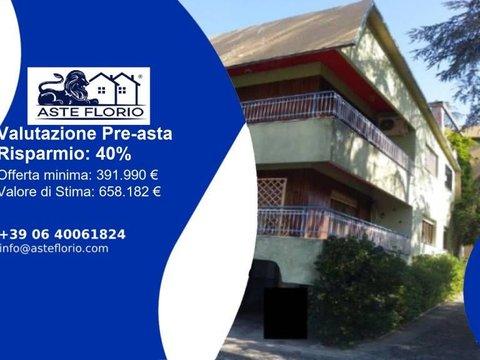 Villa in Via della Selva, 45, Colleferro