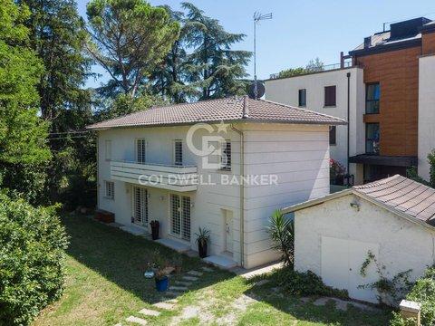 Villa in Via Giuseppe Mazzini, 156, Castel San Pietro Terme