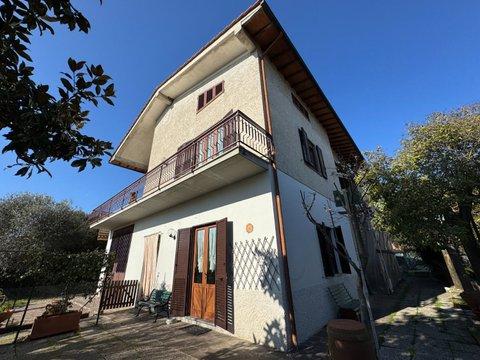 Casa indipendente in Via della Bigattiera, 35, Torre - Pinete, Fucecchio