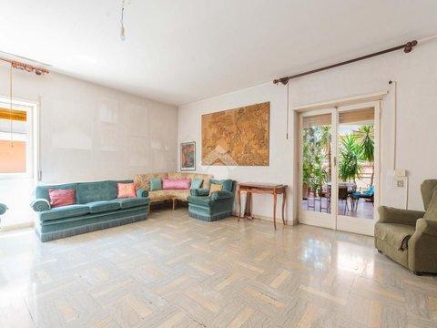 Appartamento in via Alfredo Casella, 31, Villa Chigi - Quartiere Africano, Roma