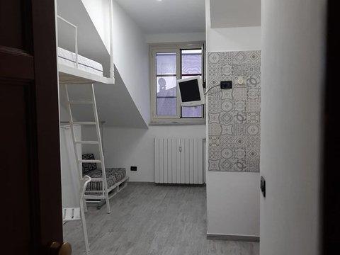 Monolocale in Via Filippo Burzio, 9, Centro, Torino