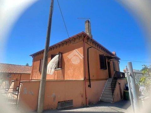 Appartamento in Via Roma, 35, Ponzano Romano