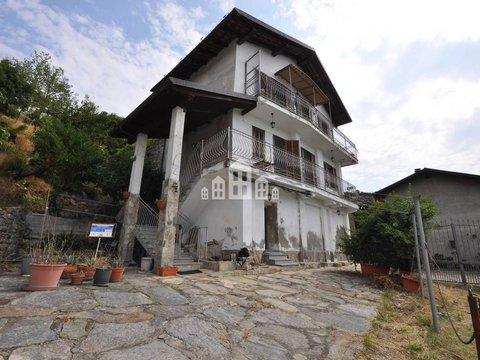 Casa indipendente in Località Ronchi Inferiore, 2, Cuorgnè