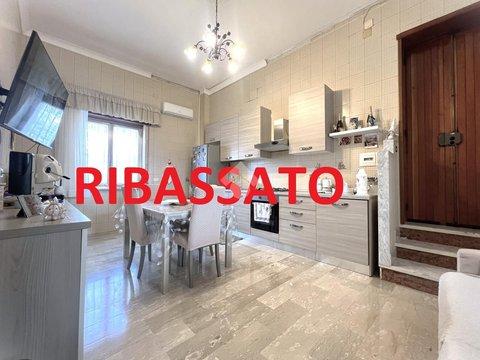 Bilocale in Via Etna, 23, Cardito
