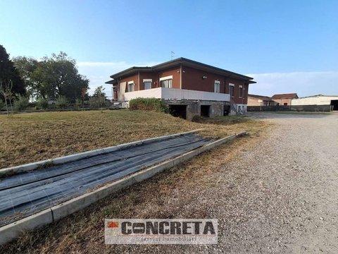 Villetta bifamiliare in Via Guglielmo Marconi s.n.c, Roverbella