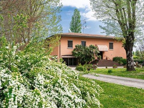 Villa in Via Marano, 2, Castenaso