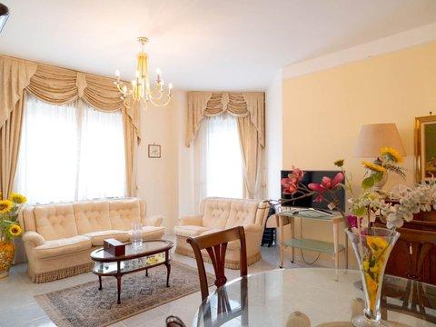 Trilocale in Via Giovanni Amato, 75,  Indipendenza - Circumvallazione - Gallery, Casoria