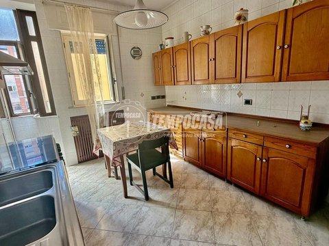 Quadrilocale in Via Campegna, 40, Fuorigrotta, Napoli