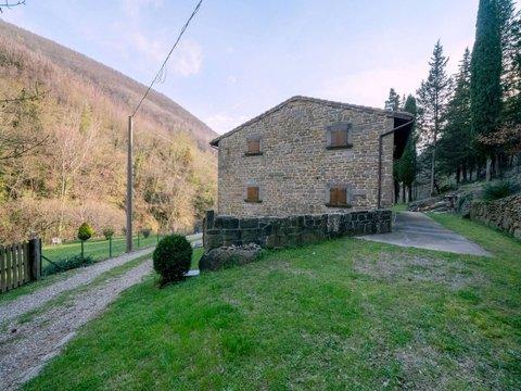 Villa in Piazza Caduti di Nassiriya, Centro - Cascia, Reggello