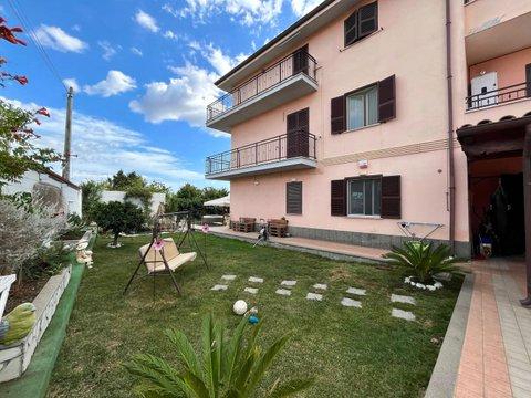 Bilocale in Via Succivo, Monte Migliore - Selvotta - Spregamore, Roma