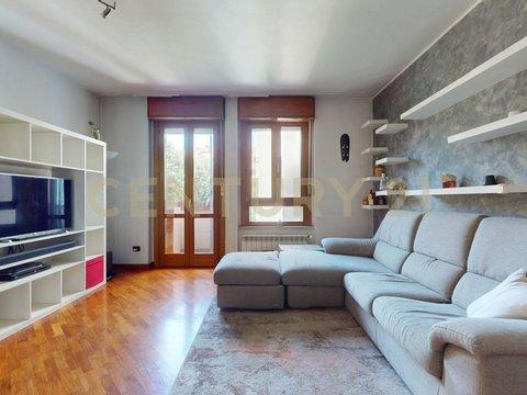 Trilocale in Via Assisi, 6, Vanzago